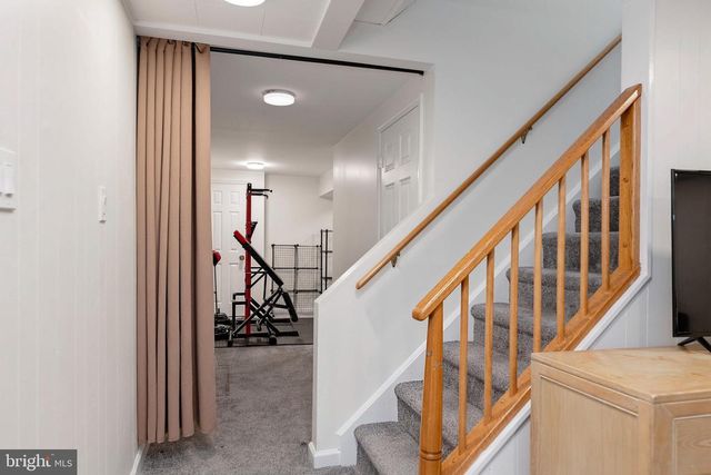 7810 HAYFIELD RD, Alexandria, VA 22315