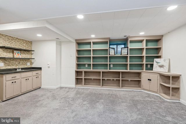 7810 HAYFIELD RD, Alexandria, VA 22315