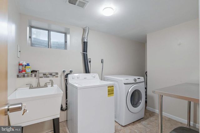 7810 HAYFIELD RD, Alexandria, VA 22315