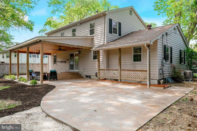 7810 HAYFIELD RD, Alexandria, VA 22315