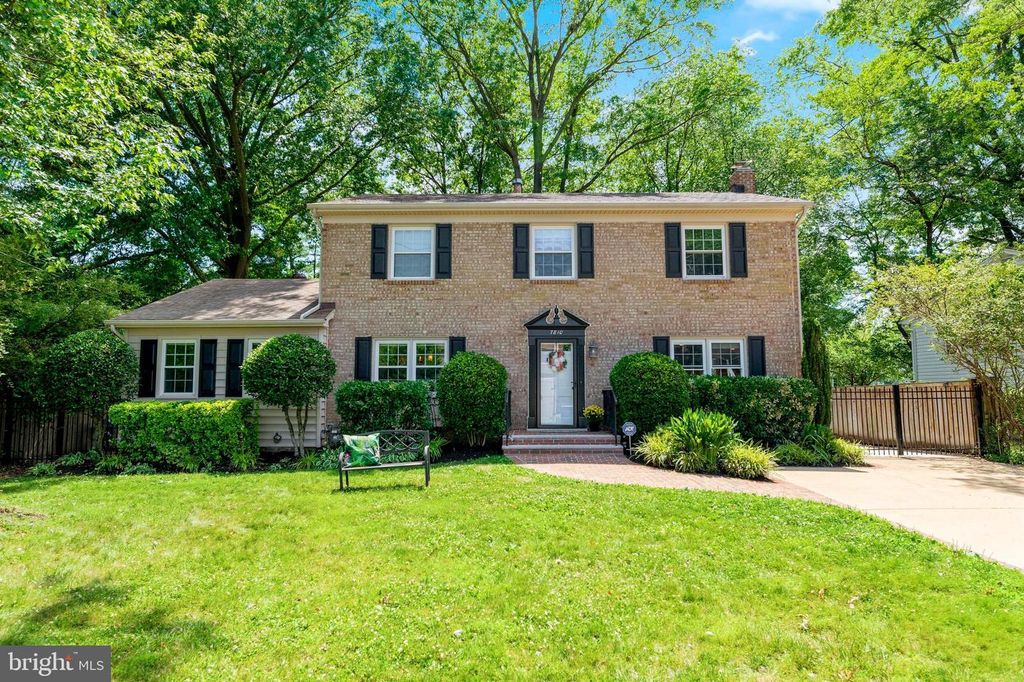 7810 HAYFIELD RD, Alexandria, VA 22315