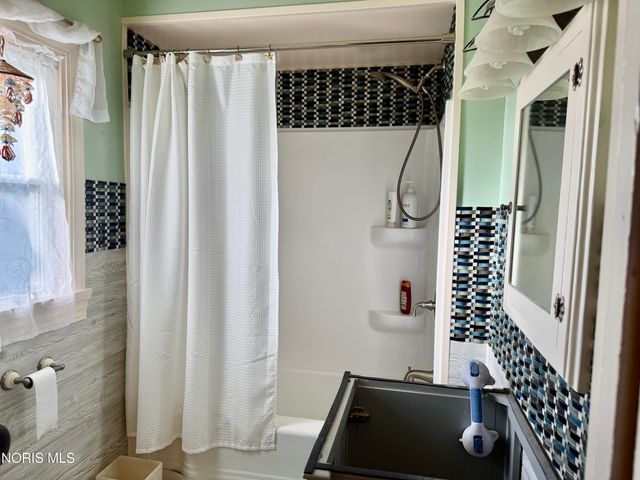 202 Short Street, Northwood, OH 43619