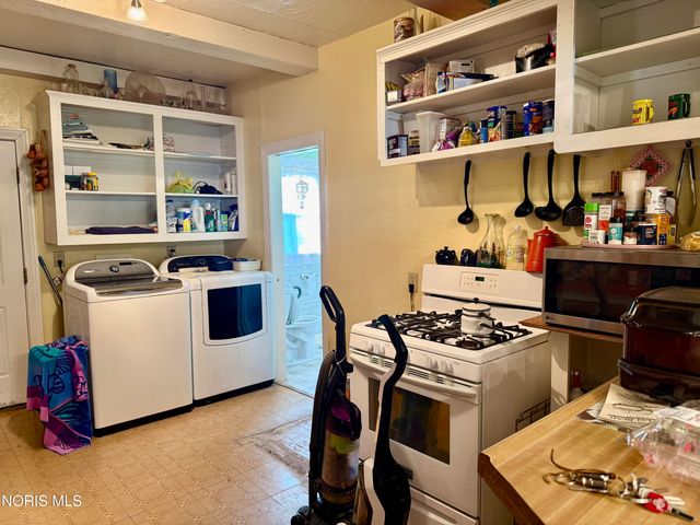 202 Short Street, Northwood, OH 43619