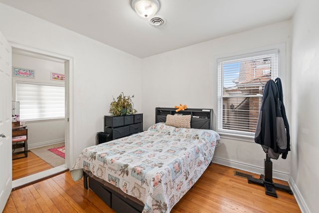 6145 W FLETCHER Street, Chicago, IL 60634