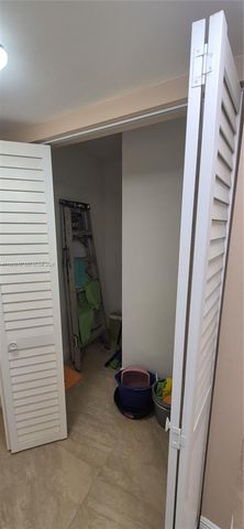 14401 N Kendall Dr 205N, Miami, FL 33186