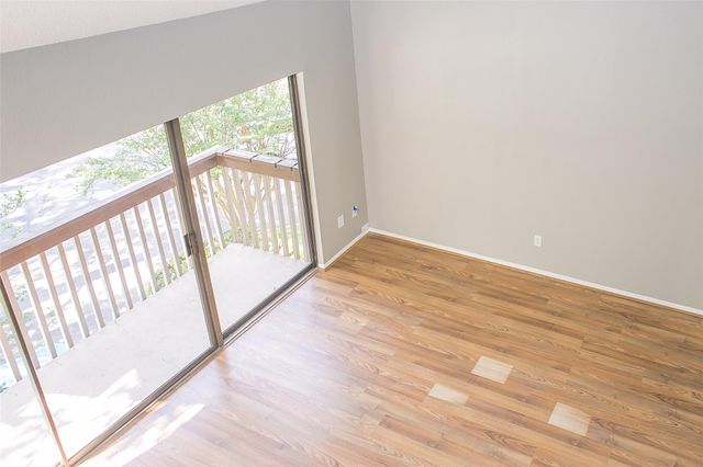 12900 Walden Road 220B, Montgomery, TX 77356