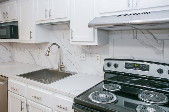 12900 Walden Road 220B, Montgomery, TX 77356