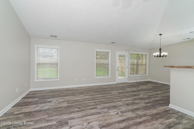 8814 Eli Dr, Louisville, KY 40291