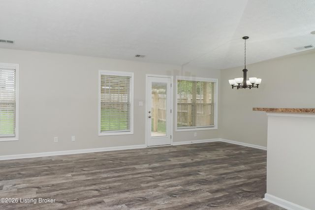 8814 Eli Dr, Louisville, KY 40291