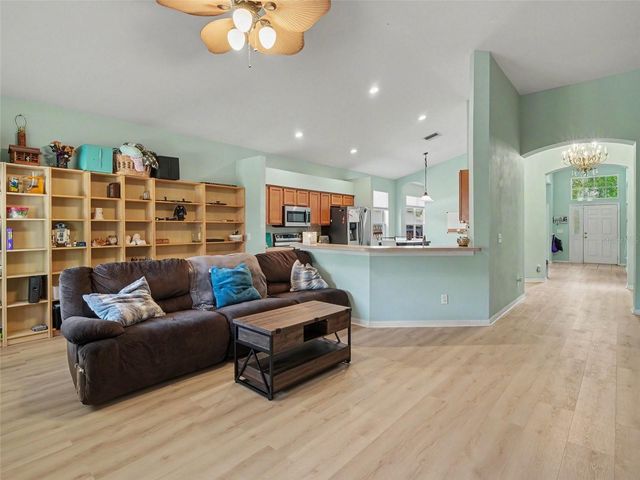 11102 SILVER DANCER DR, Riverview, FL 33579