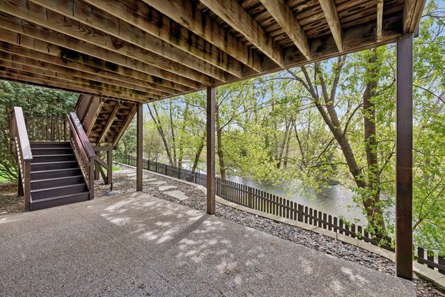 1997 Topaz Drive, Chanhassen, MN 55317