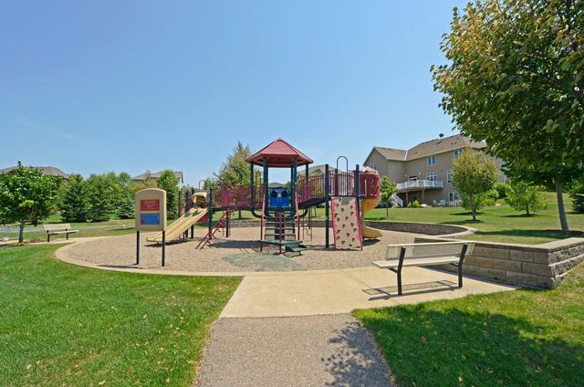 1997 Topaz Drive, Chanhassen, MN 55317