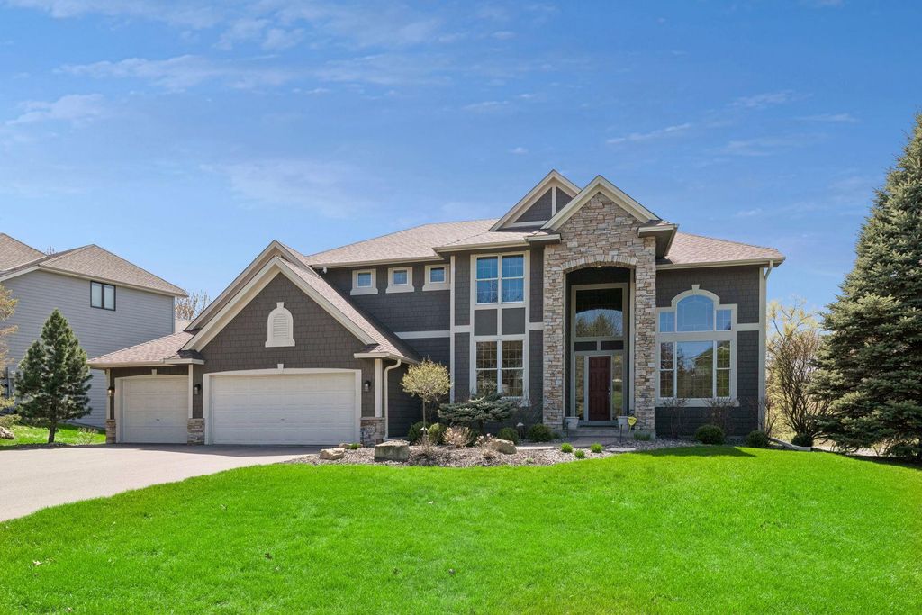 1997 Topaz Drive, Chanhassen, MN 55317