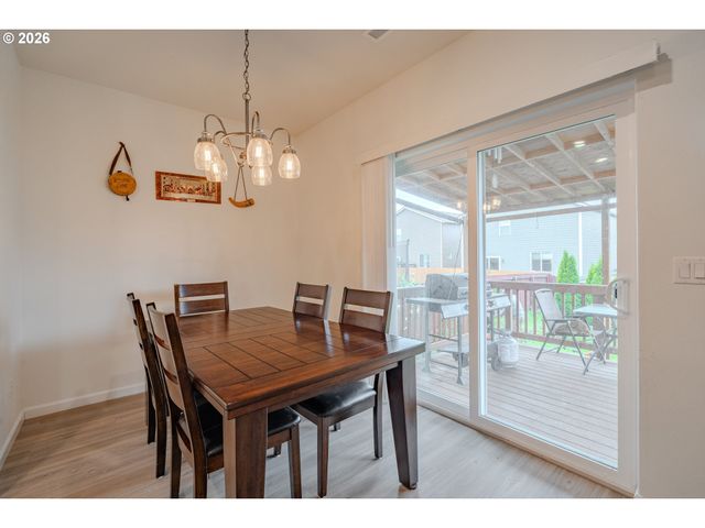 1222 W 16TH Ave, La Center, WA 98629