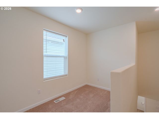 1222 W 16TH Ave, La Center, WA 98629