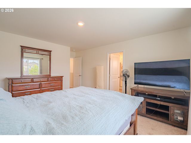 1222 W 16TH Ave, La Center, WA 98629