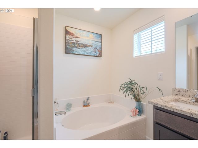 1222 W 16TH Ave, La Center, WA 98629