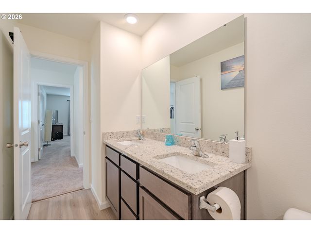 1222 W 16TH Ave, La Center, WA 98629