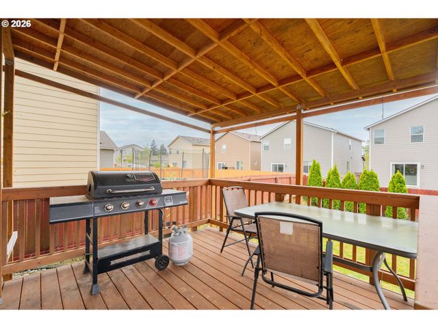 1222 W 16TH Ave, La Center, WA 98629