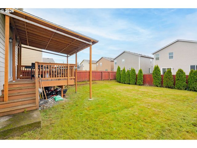 1222 W 16TH Ave, La Center, WA 98629