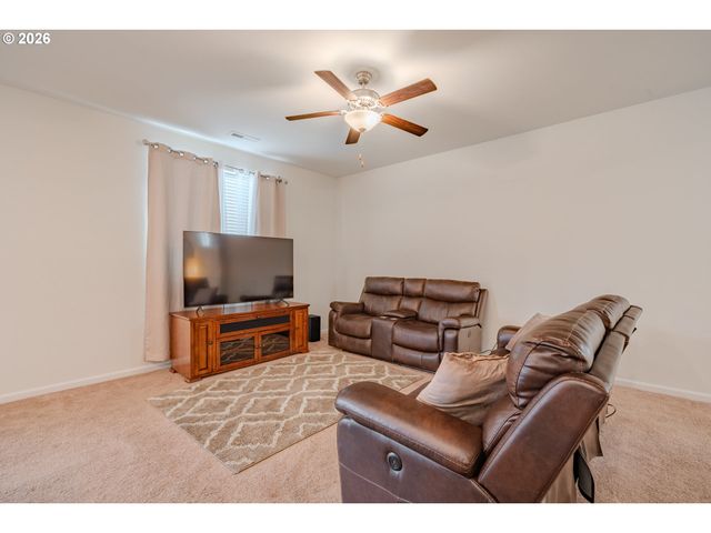 1222 W 16TH Ave, La Center, WA 98629