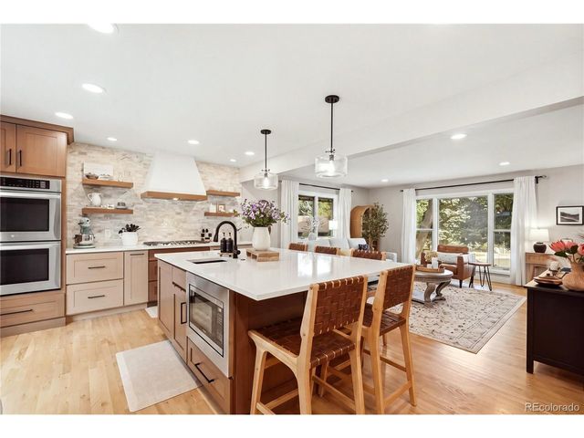 7291 W Morraine Dr, Littleton, CO 80128