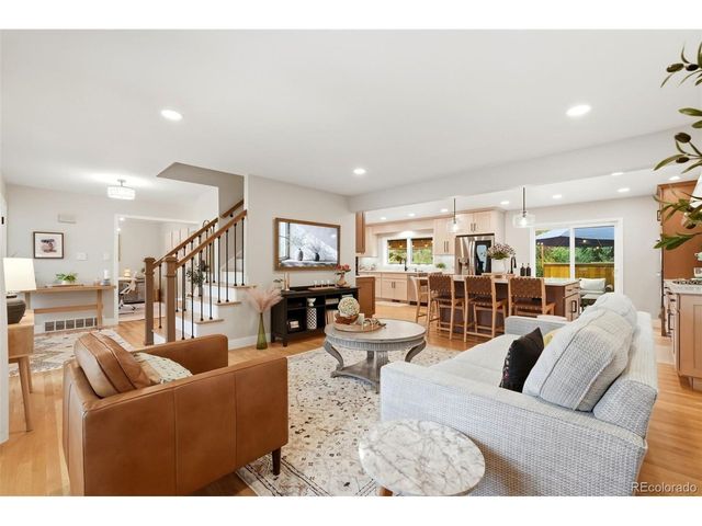 7291 W Morraine Dr, Littleton, CO 80128