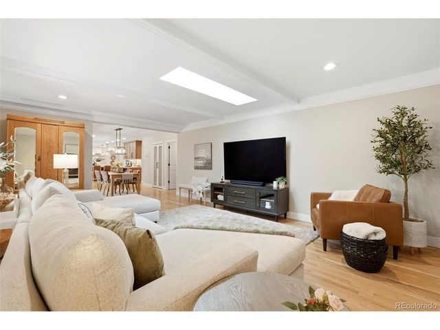 7291 W Morraine Dr, Littleton, CO 80128