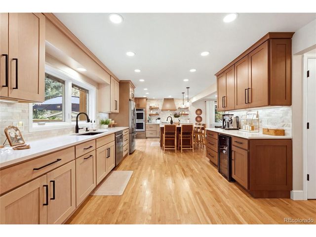 7291 W Morraine Dr, Littleton, CO 80128