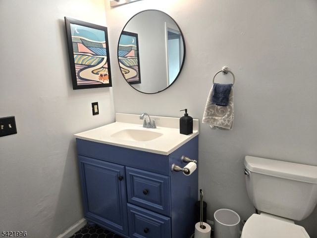 64 Dayton Ct 205, Independence Twp., NJ 07840