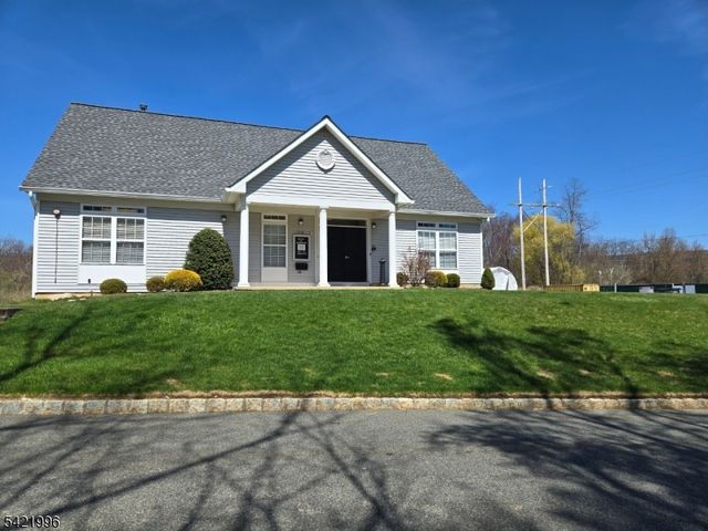 64 Dayton Ct 205, Independence Twp., NJ 07840