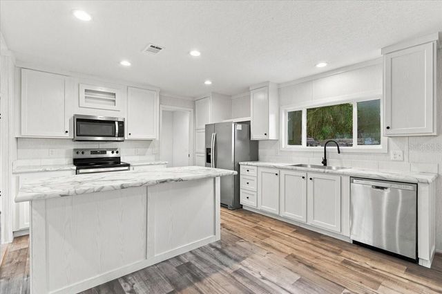 3316 OAKLAND ROAD S, Lakeland, FL 33801