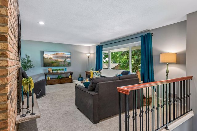9400 Toledo Avenue S, Bloomington, MN 55437