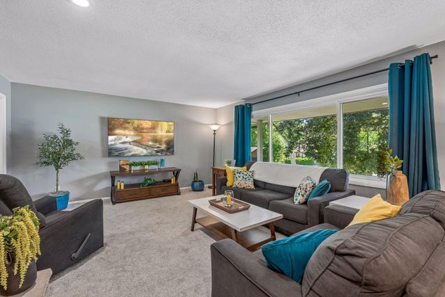 9400 Toledo Avenue S, Bloomington, MN 55437