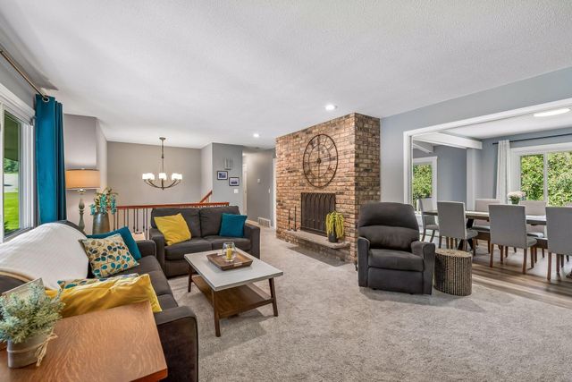 9400 Toledo Avenue S, Bloomington, MN 55437