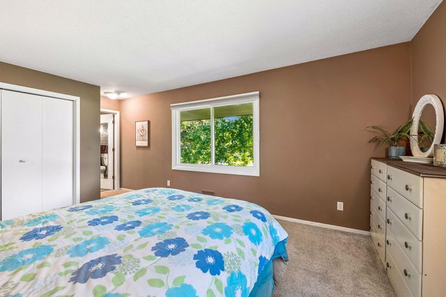 9400 Toledo Avenue S, Bloomington, MN 55437