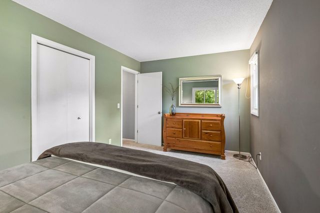 9400 Toledo Avenue S, Bloomington, MN 55437