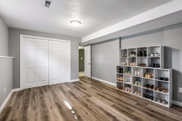 9400 Toledo Avenue S, Bloomington, MN 55437
