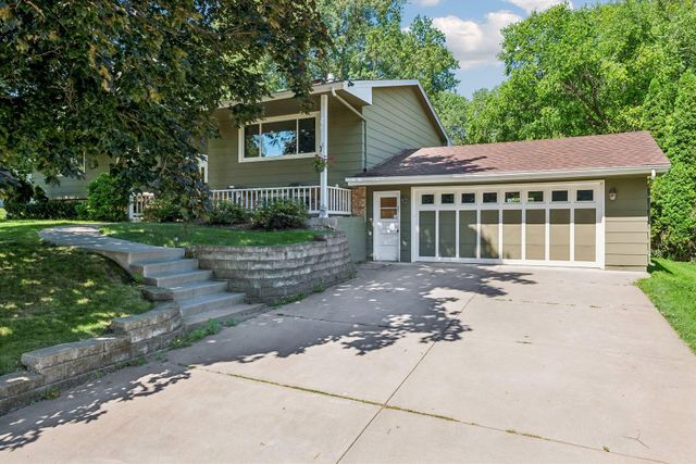 9400 Toledo Avenue S, Bloomington, MN 55437