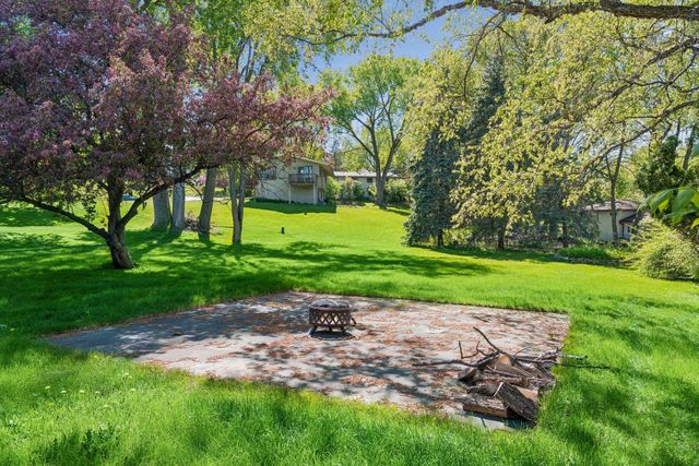 9400 Toledo Avenue S, Bloomington, MN 55437