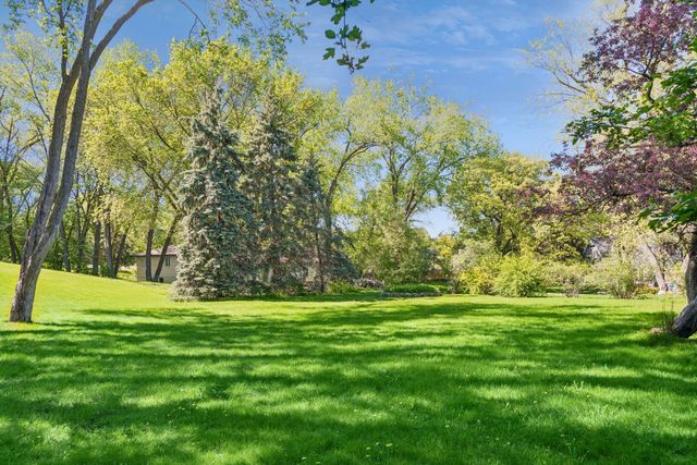 9400 Toledo Avenue S, Bloomington, MN 55437