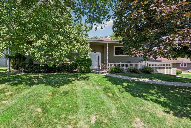 9400 Toledo Avenue S, Bloomington, MN 55437