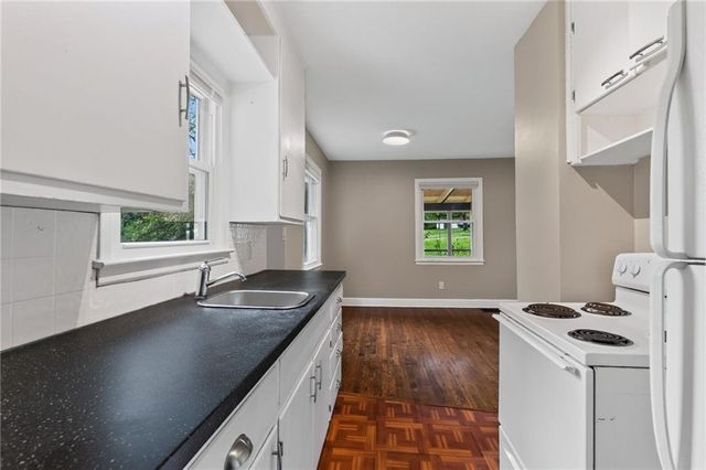 6813 Manchester Avenue, Kansas City, MO 64133