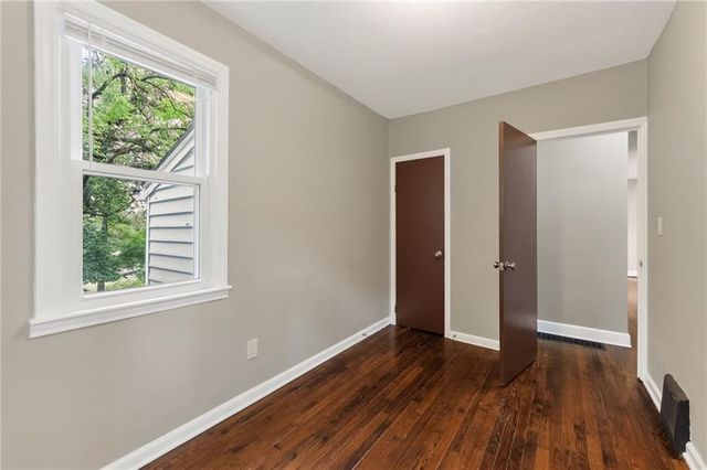 6813 Manchester Avenue, Kansas City, MO 64133