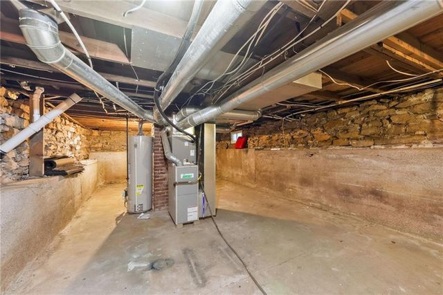 6813 Manchester Avenue, Kansas City, MO 64133