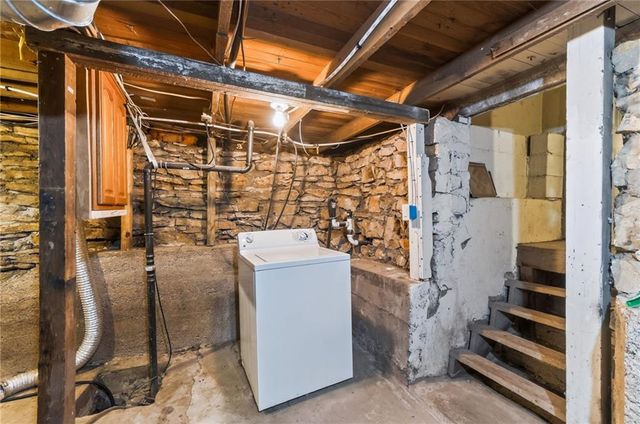 6813 Manchester Avenue, Kansas City, MO 64133