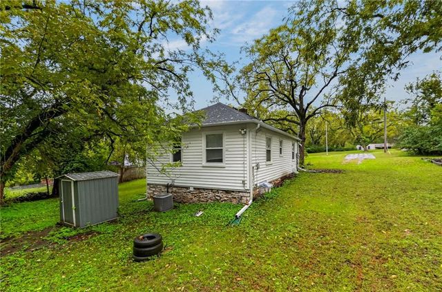 6813 Manchester Avenue, Kansas City, MO 64133
