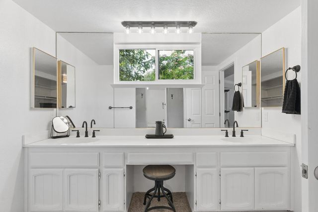 2561 King Richard Dr, El Dorado Hills, CA 95762