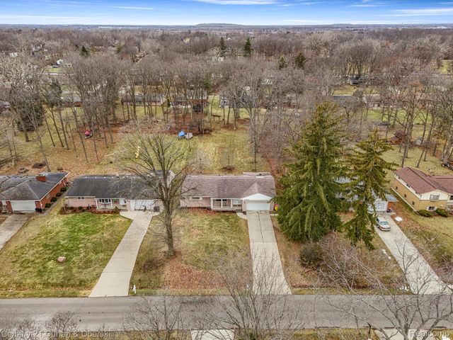 20766 Hcl Jackson, Grosse Ile Township, MI 48138