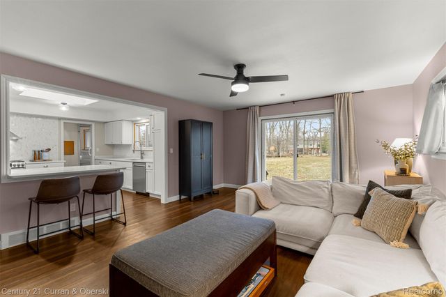 20766 Hcl Jackson, Grosse Ile Township, MI 48138